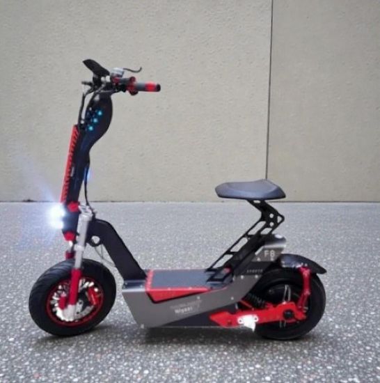 صورة سكوتر الغواصة 72 فولت اخر اصدار 2024